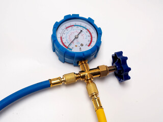 Picture of blue pressure gauge, tool that usualy used by technician to measure gas pressure.
