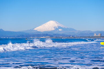 【神奈川県 江ノ島】湘南の海と富士山