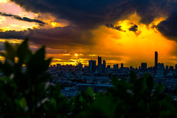 panoramic high-angle evening background of the city view,with natural beauty and blurred sunsets in the evening and the wind blowing all the time,showing the distribution of city center accommodation