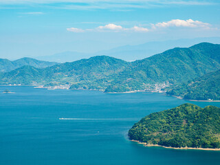 広い空と海　瀬戸内海　芸予諸島　広島県