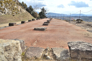 日本　岐阜県中津川市にある続日本百名城の一つである苗木（なえぎ）城跡の礎石