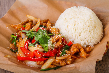 Asian cuisine - chicken with vegetables