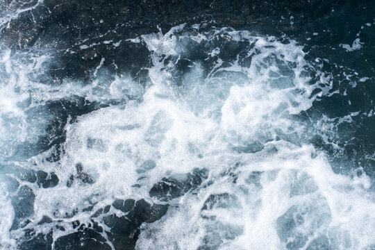 wave splash, top view © LeticiaLara