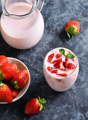 Strawberry yogurt with fresh berries