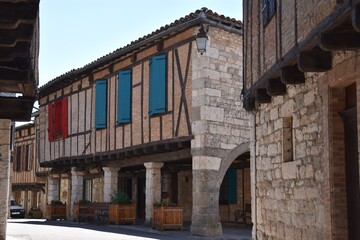 Fototapeta na wymiar Castelnau-de-Montmiral dans le Tarn