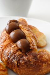 Medialuna con dulce de leche