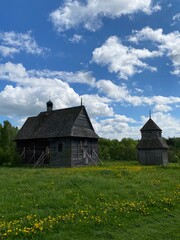 Obraz premium old wooden house