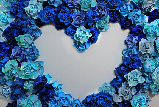 Heart mark shaped by Origami (Hand Craft)Blue  Rose for Father`s day ,White day , Present or memorial date,折り紙で作られた青いバラで形作られたハートマーク(父の日　ホワイトデーその他プレゼントに)