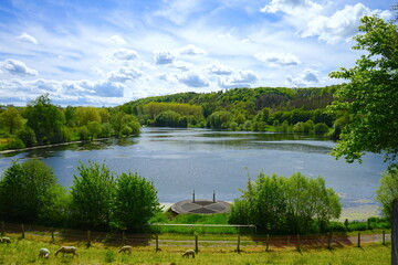 Keddingh&auml;user See, Hochwasserr&uuml;ckhaltebecken bei B&uuml;ren im Kreis Paderborn, Ostwestfalen-Lippe