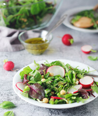 Green salad with asparagus and radish