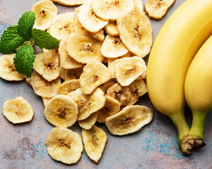 Dried candied banana slices or chips