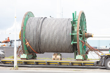 Vertical stranded rolled metal cable