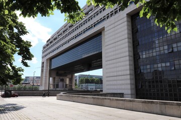 Le ministère de l'économie et des finances, à Bercy, vu de l'extérieur, ville de Paris, France