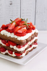 strawberry tiramisu