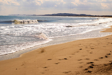 Obraz premium Sunny day on the beach in La Marina, Alicante