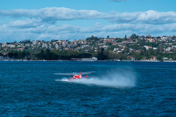 Obraz premium seaplane landing in the bay