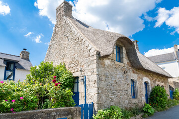 Brittany, Ile aux Moines island in the Morbihan gulf, a typical cottage
