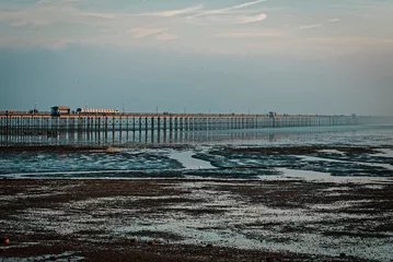 Deurstickers Southend Pier, The longest pier in the world at 1.34 miles or 2.16 km reaching out into the Thames Estuary, Southend-on-Sea, Essex, Britain © lenscap50