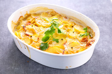 baked potato with cream and cheese