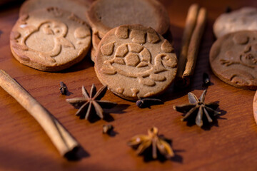 Gingerbread on the table with the ingredients