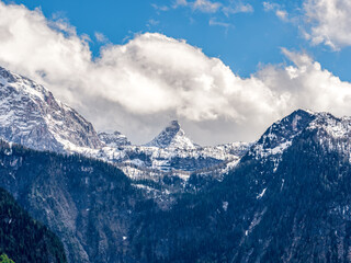 Fototapeta na wymiar Berchtesgaden Alpine view to the Schönfeldspitze covered with snow 