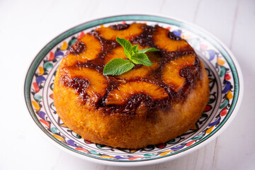 Inverted pineapple cake with sponge cake and caramel.