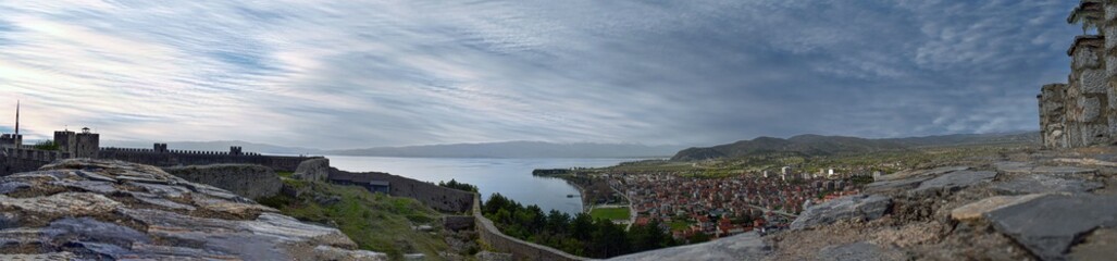 Obraz premium Panoramic View Of Ohrid lake and Samuel's Fortress in Ohrid, North Macedonia