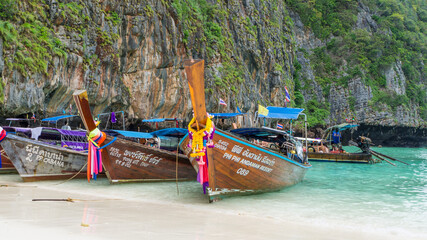 Fototapeta na wymiar Boot/Wasser Transport/Thailand