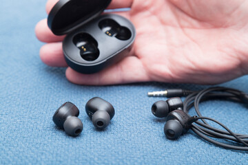Bluetooth micro-headphones for your smartphone.A telephone headset.