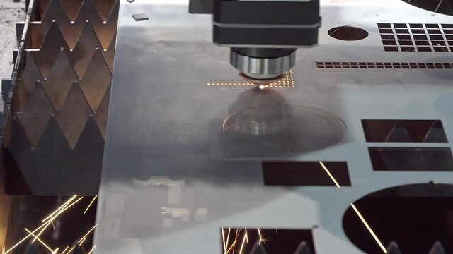 Work of the plotter for laser cutting of metal