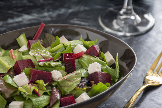 Lettuce and beatroot sala