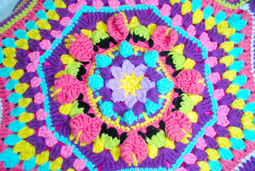 FONDO DE TEJIDO DE CROCHET DE COLORES VISTOSOS