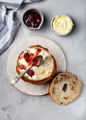 bagel with raisins and cinnamon for breakfast