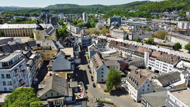 Stadtansicht Siegen mit Universit&auml;t am Unteren Schloss, Kreishaus und Einkaufscenter