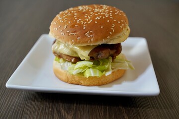 照り焼きチキンバーガー