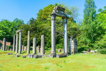 Fototapeta na wymiar Roman Ruins in Virginia Water Park