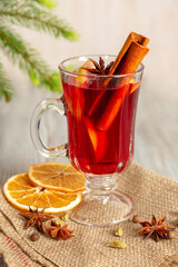 Red mulled wine with fruit and spices