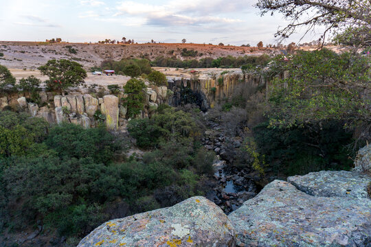 Paisaje natural - cascada de la concepci&oacute;n en Aculco, M&eacute;xico