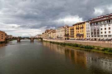 Fototapeta na wymiar The bridge over the Arno. Florence