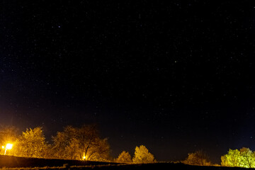 Gwiazdy na ciemnym niebie © FotoWave Dawid Nowak