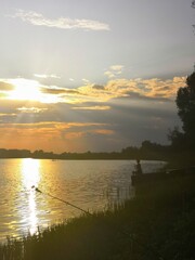 Naklejka premium sunset over the lake