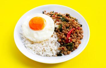 Rice topped with stir-fried pork with holy basil and fried egg