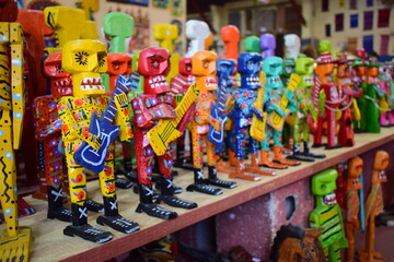 Fototapeta premium Artesanías tradicionales y coloridas de Guatemala. Manualidades Latinoamericanas