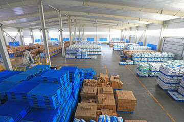 The salt storage workshop is in the factory