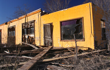 Obraz na płótnie Canvas Yellow Building Destroyed By Fire Old Cafe