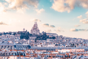 Fototapeta na wymiar The Sacre-Coeur Basilica in Montmartre, Paris