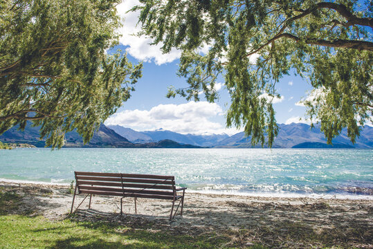 Bench & Lake Wanaka, New Zealand 