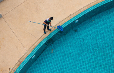 Cleaning the swimming pool