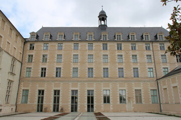 Fototapeta na wymiar building (former mansion) in angers (france)