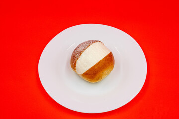 皿の上のマリトッツォ